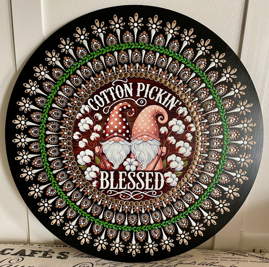 Hand painted gnome plaque on a 16 inch wood round ￼