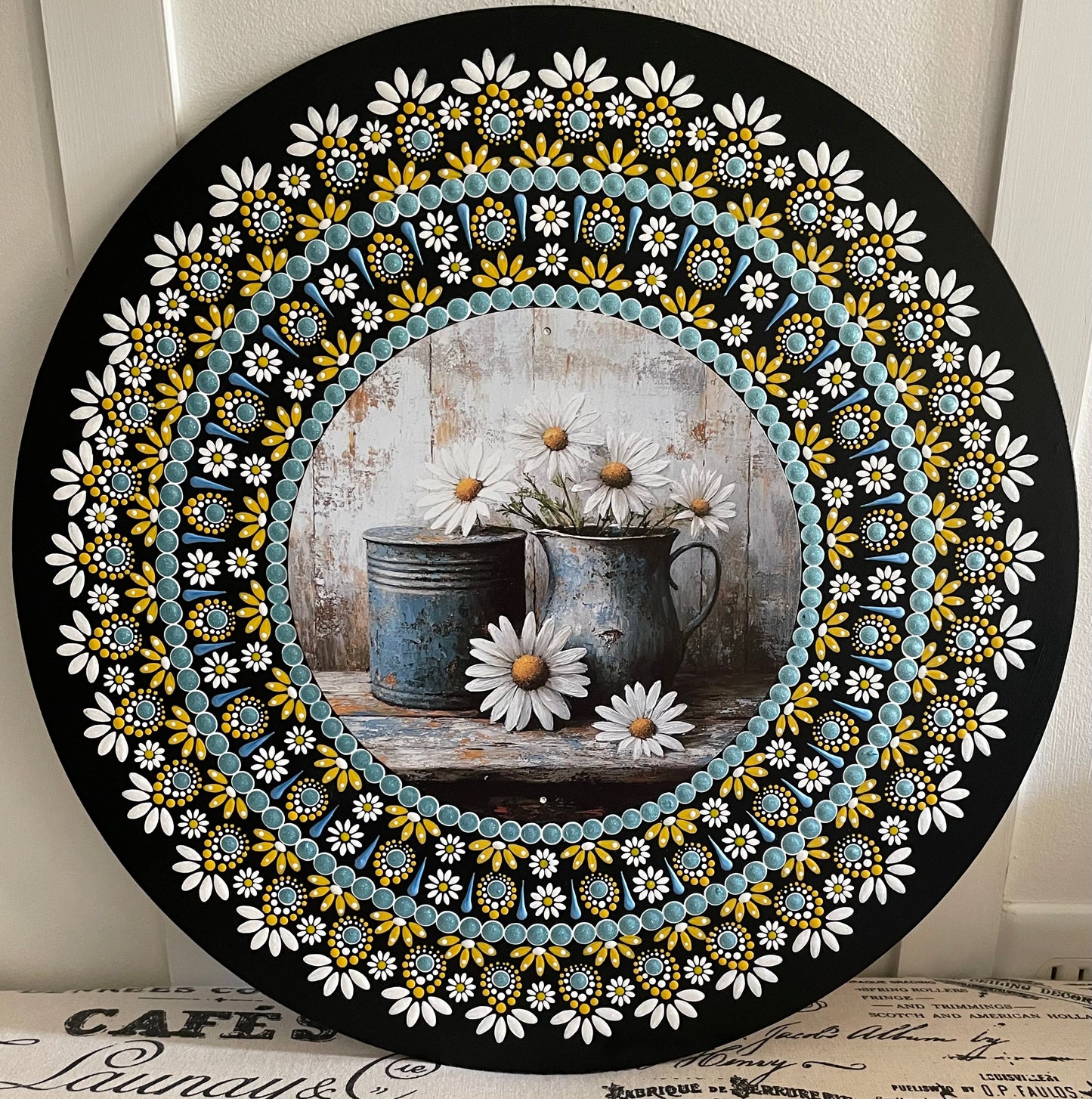 Handpainted Daisy plaque on a 16 inch wood round