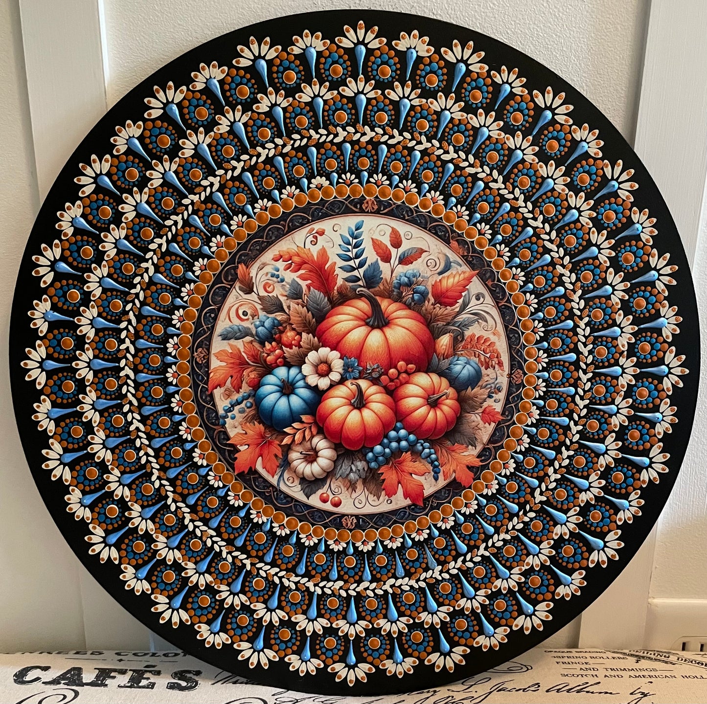Hand painted pumpkin plaque on a 16 inch wood round ￼