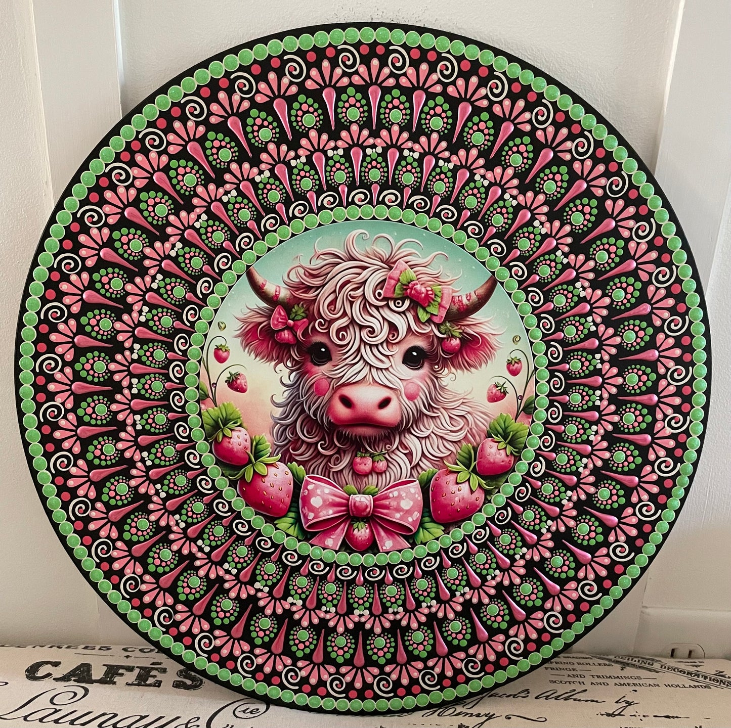 Hand painted cute Highland cow on a 16 inch wood round ￼