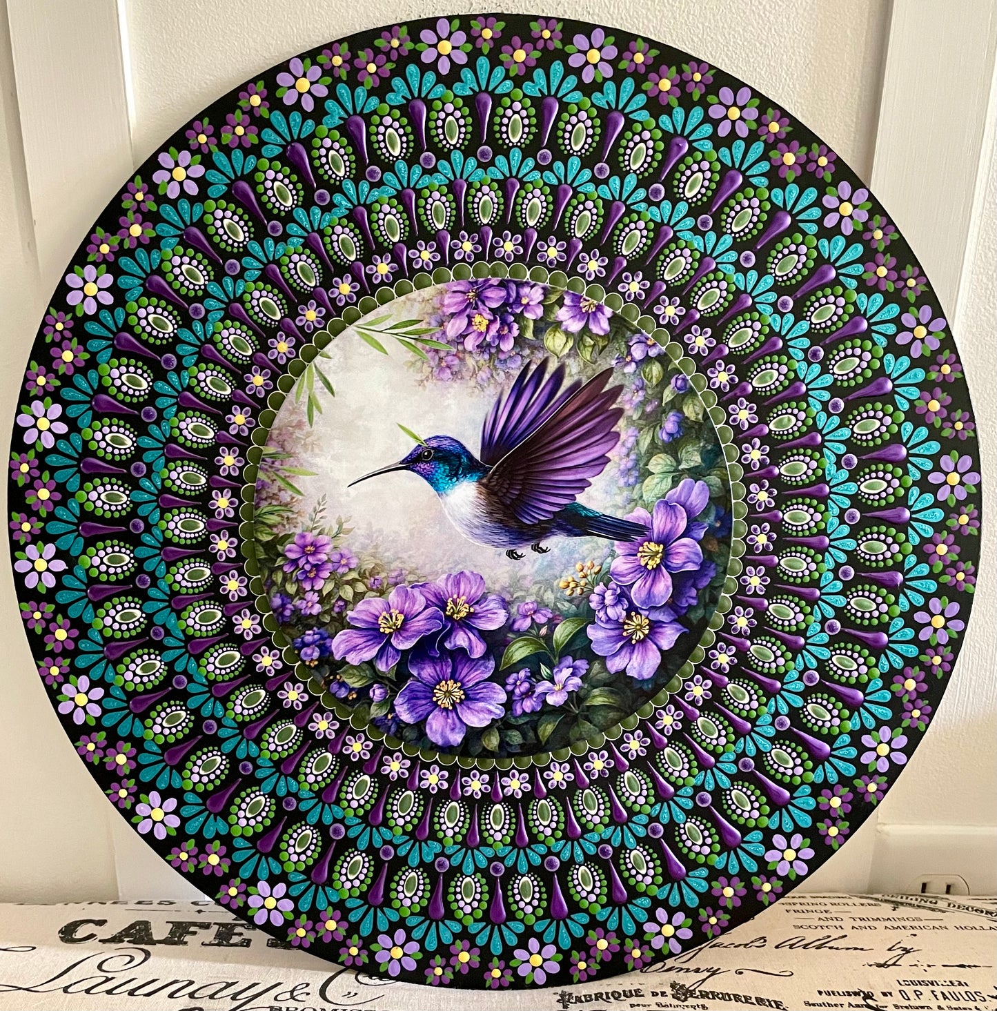 Hand painted hummingbird plaque on a 16 inch wood round ￼
