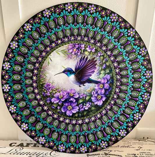 Hand painted hummingbird plaque on a 16 inch wood round ￼